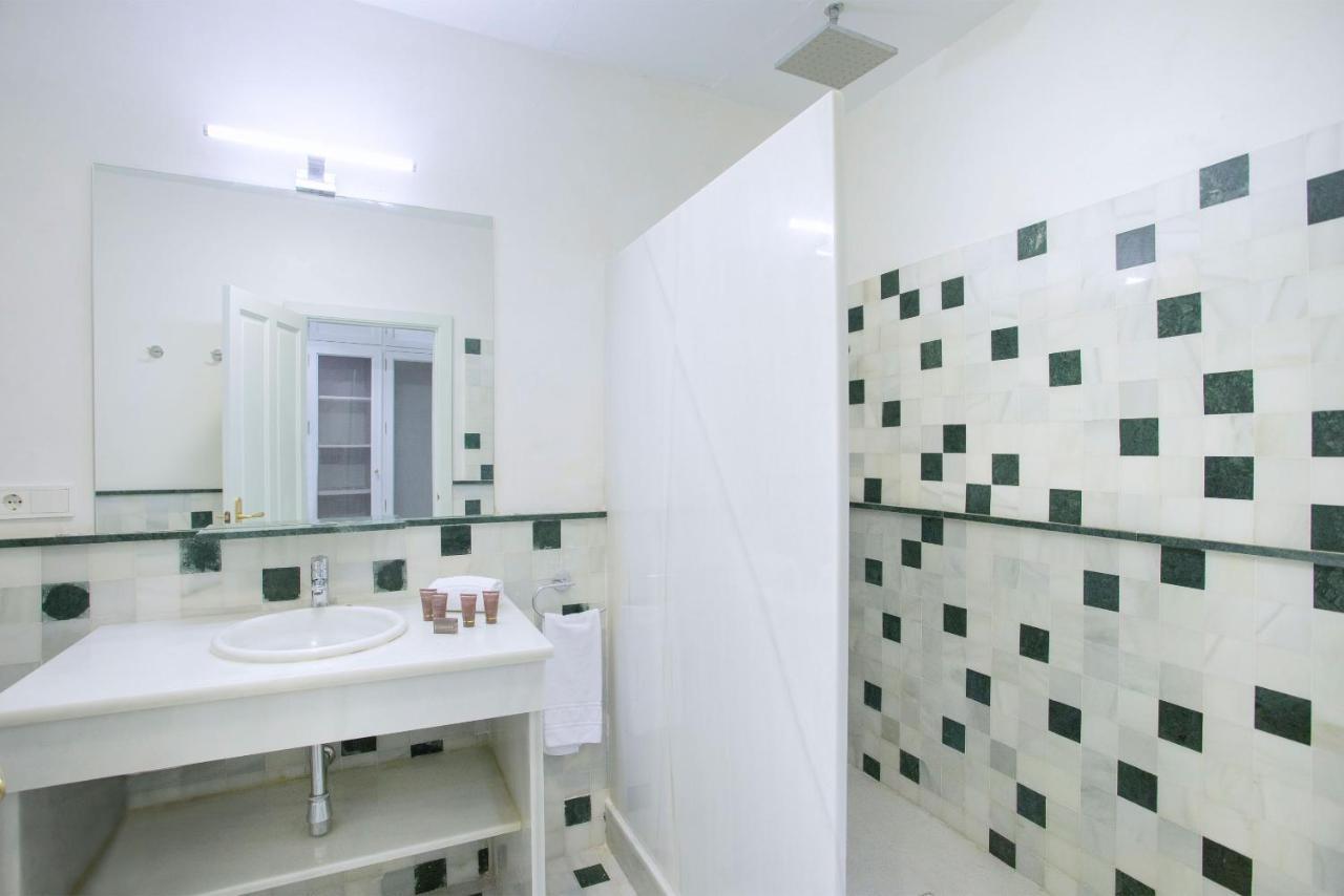 Genteel Home Palacio Abades Севилья Экстерьер фото